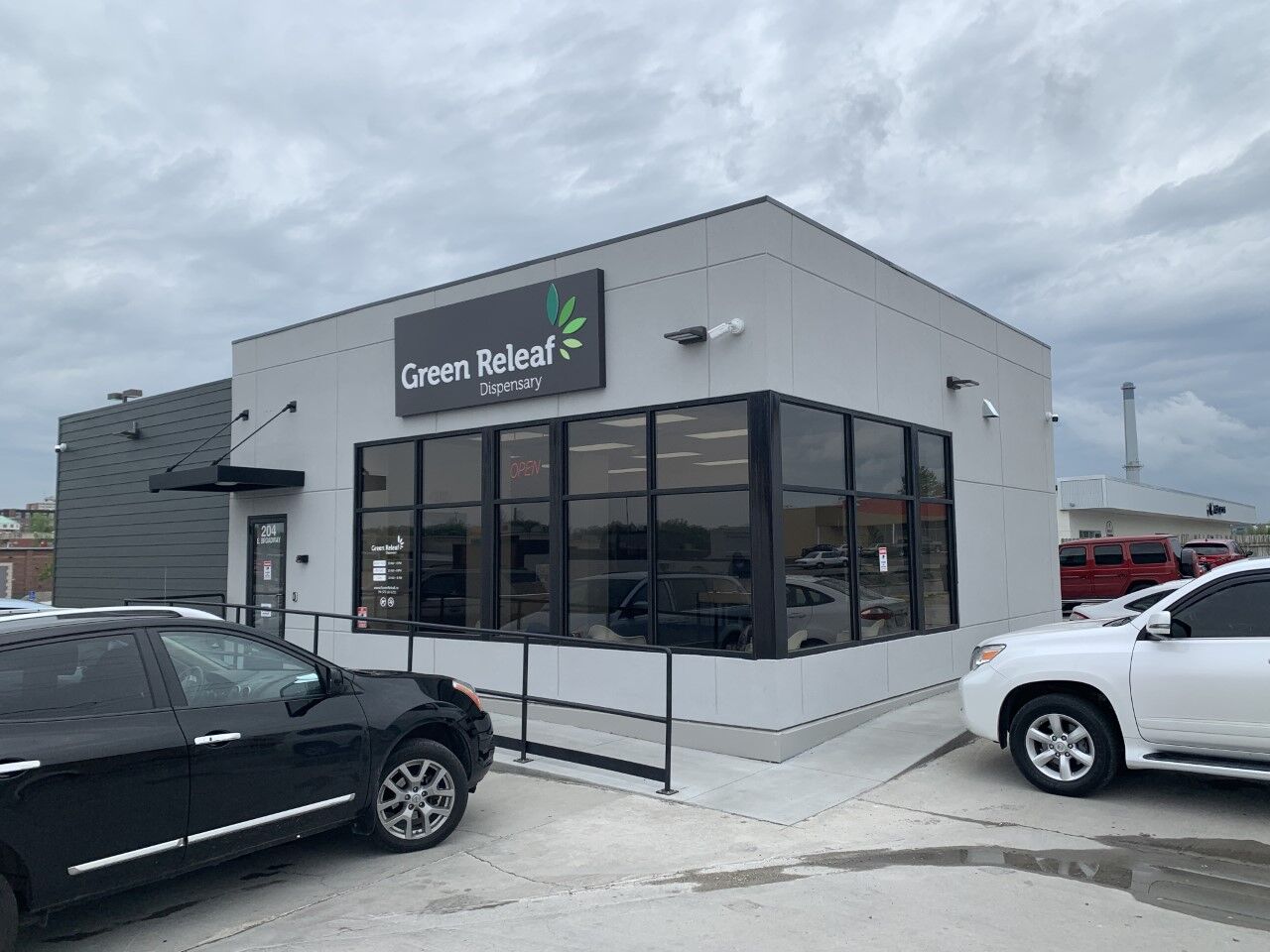 Green Releaf store front